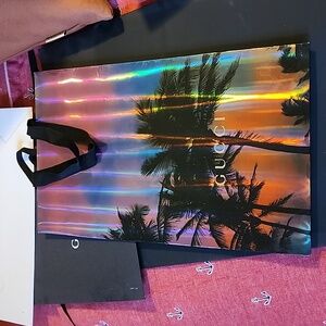 BEAUTIFUL GUCCI LIMITED EDITION SHOPPING BAG